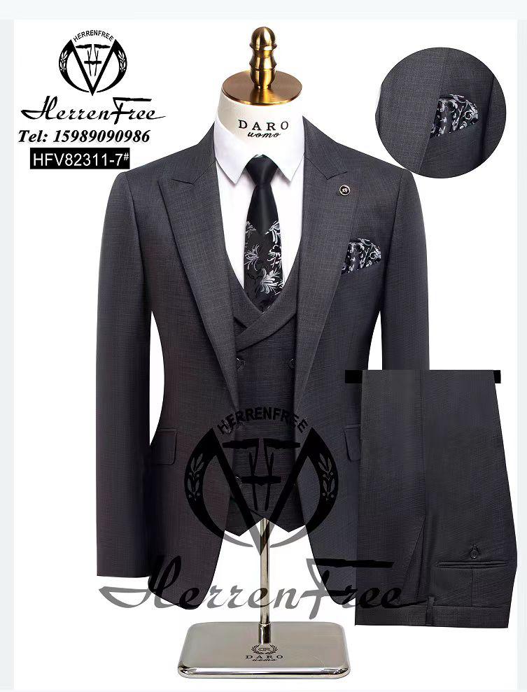 Three pieces Suit